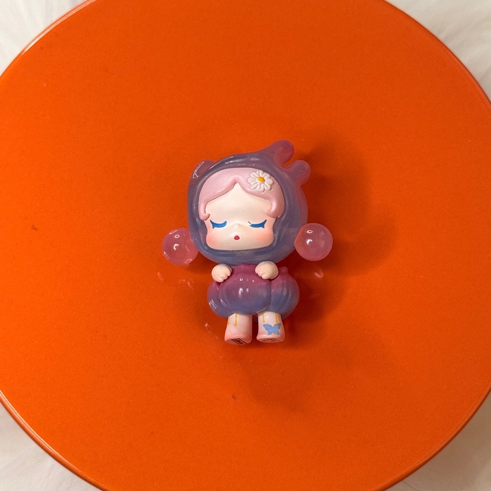 Popmart Pop Bean “Going out with me series” SKULLPANDA 🩷💜🌼